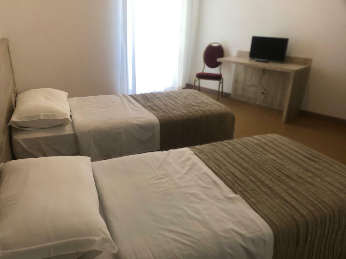 Albergo Ristorante Casabianca San Vito al Torre Buitenkant foto